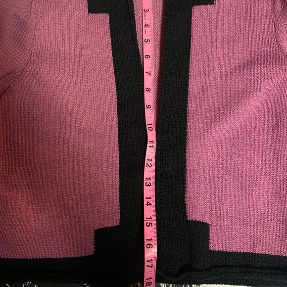 Adorable VINTAGE Cardigan - Picture 12 of 12